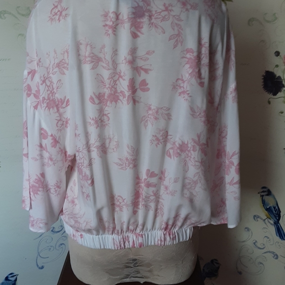 Polly & Ester Top. - Picture 4 of 10